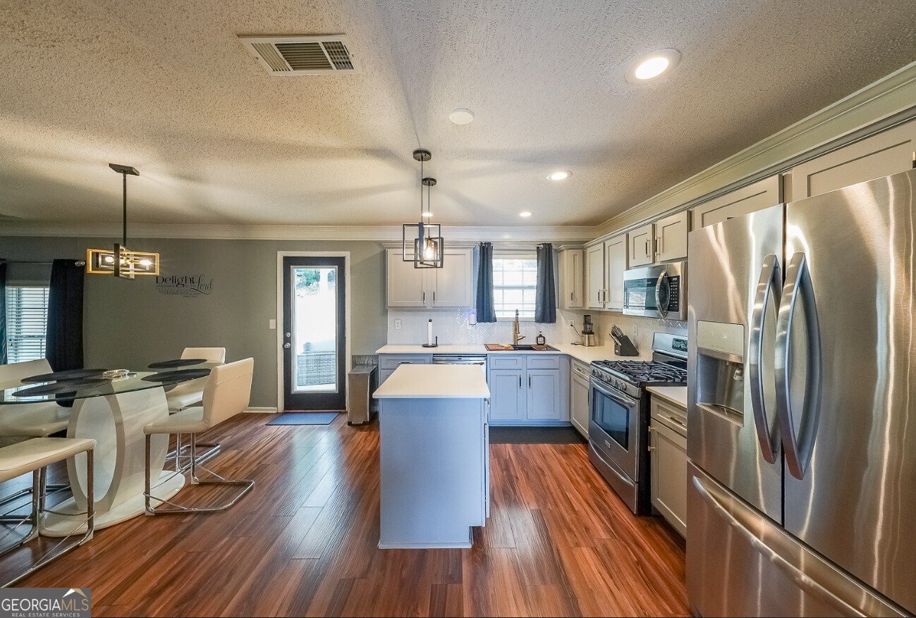 1954 Bridgestone Circle Conyers - 9