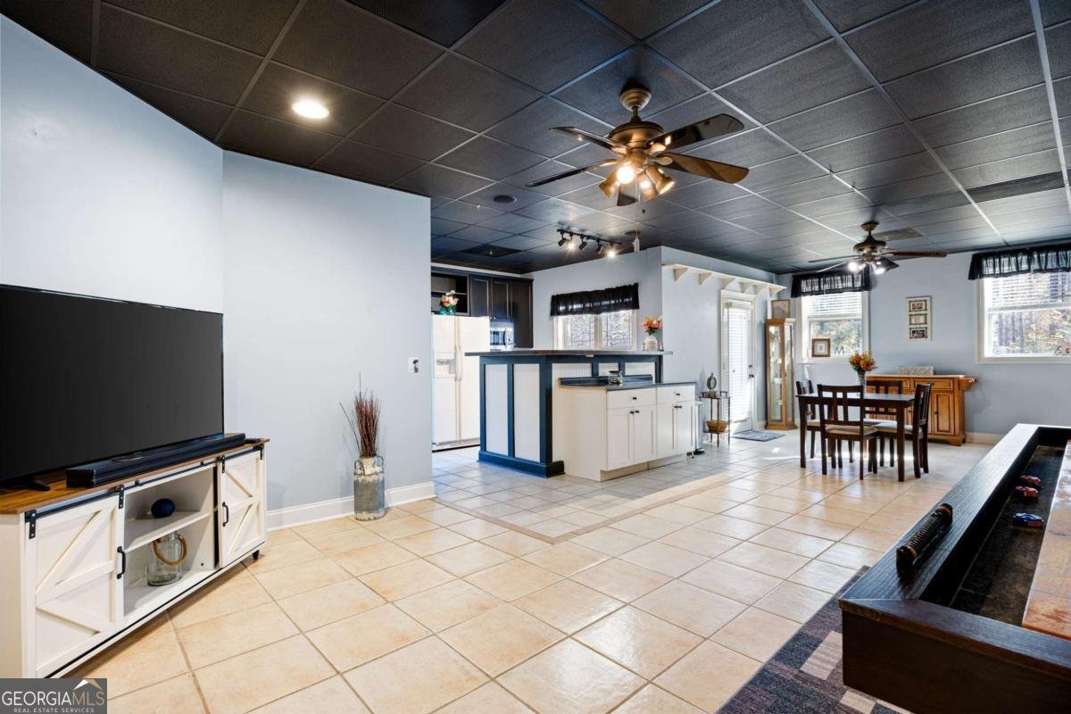 452 Red Mountain Road Dallas - 32