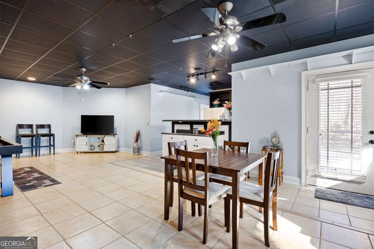 452 Red Mountain Road Dallas - 33