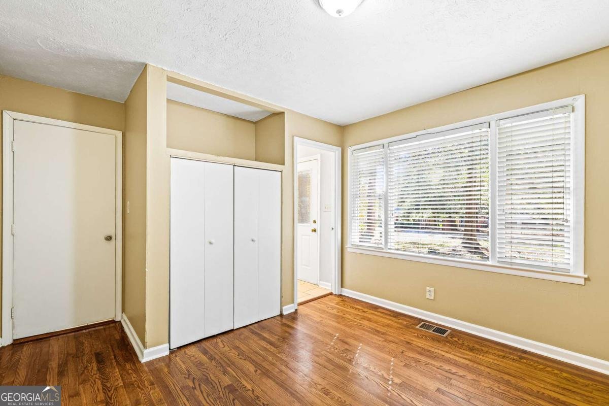 1334 Jennie Lane Lilburn - 10