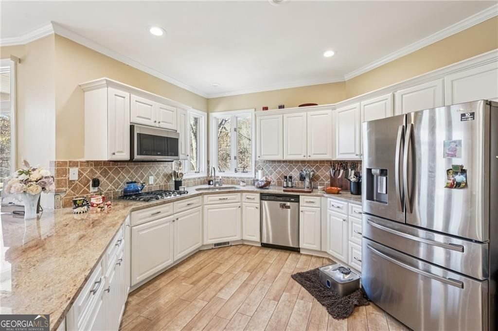 701 Camelback Road Cleveland - 17