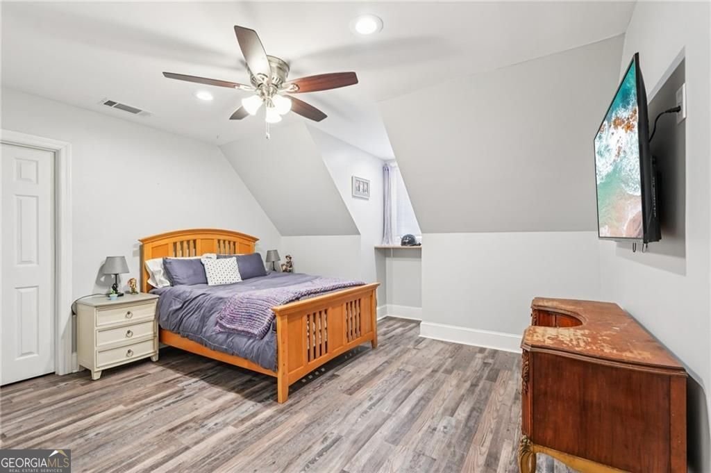 701 Camelback Road Cleveland - 32