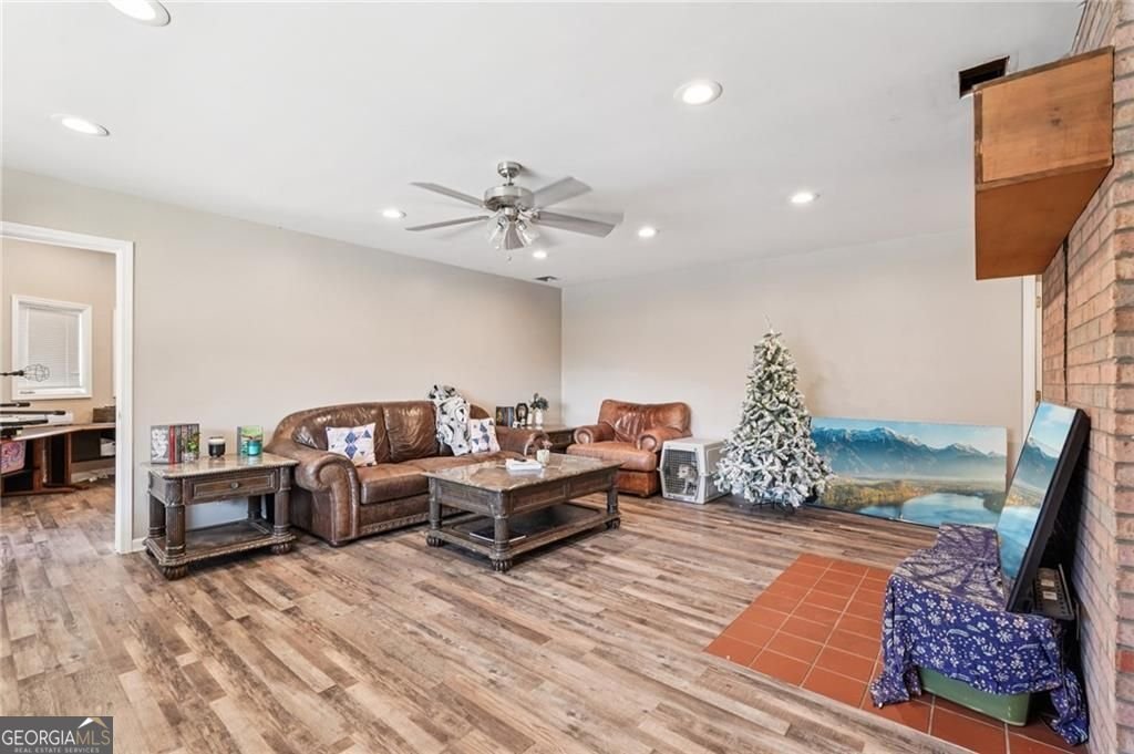 701 Camelback Road Cleveland - 34