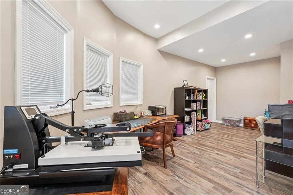 701 Camelback Road Cleveland - 35