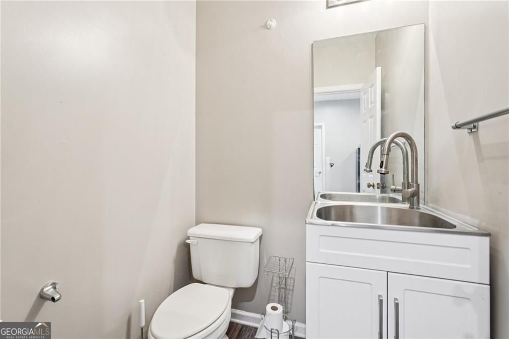 701 Camelback Road Cleveland - 37