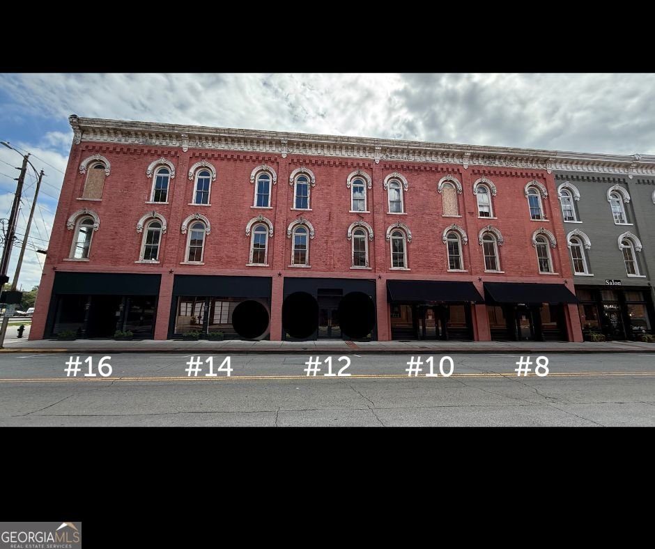 8 3rd Avenue Rome - 9