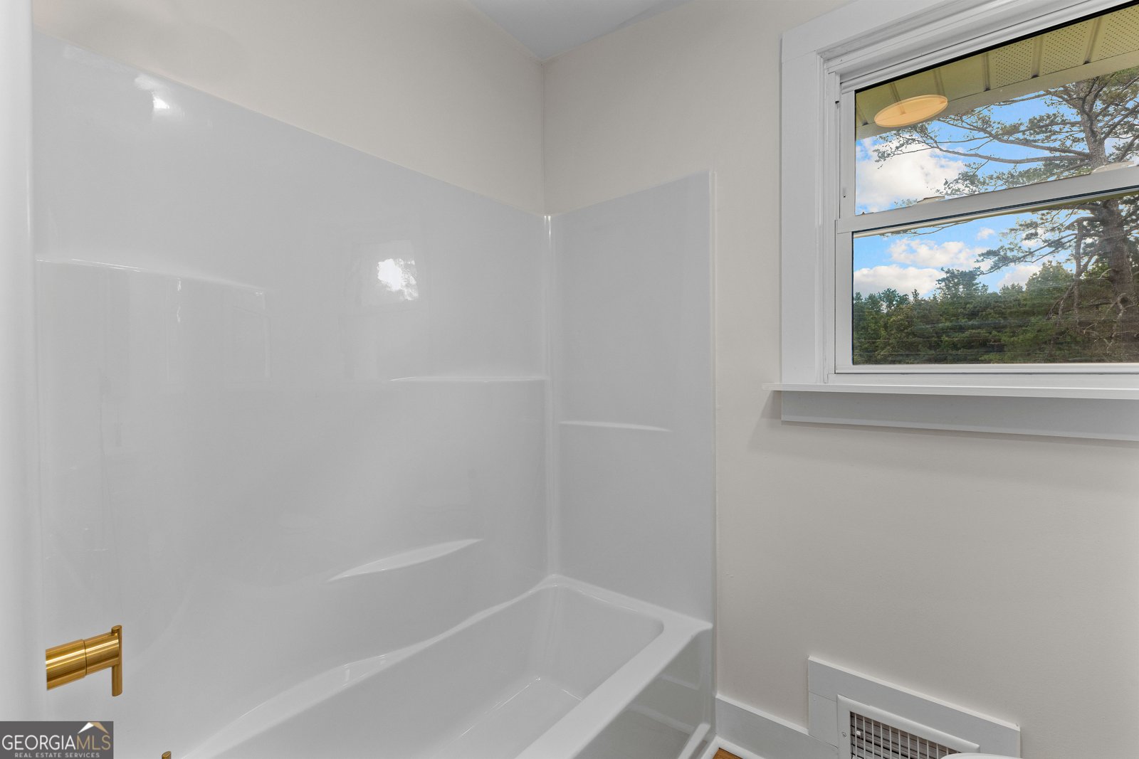 1367 Sharpsburg McCollum Road Sharpsburg - 37