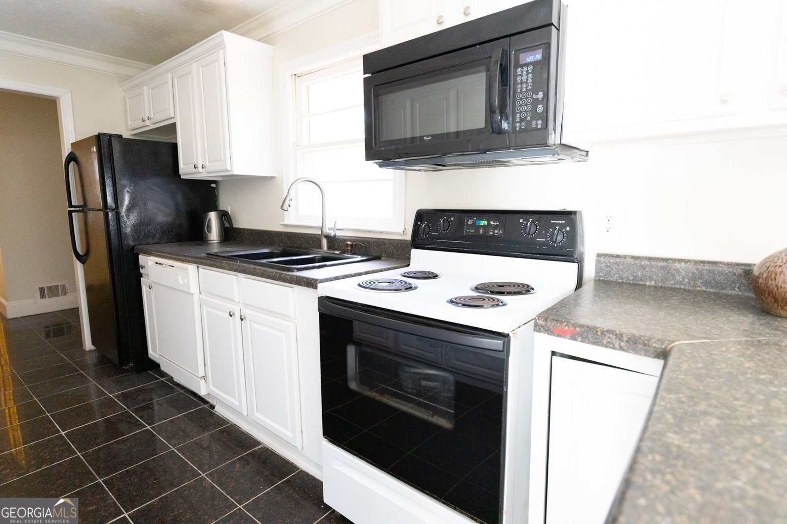 2030 Pine Oak Drive Atlanta - 13