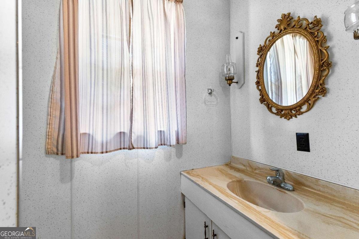 2540 Hannahs Mill Rd & 665 Atwater Road Thomaston - 22