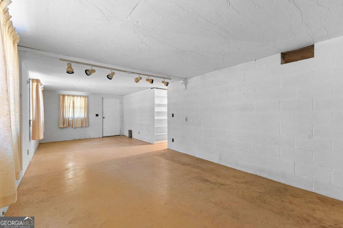 2540 Hannahs Mill Rd & 665 Atwater Road Thomaston - 34