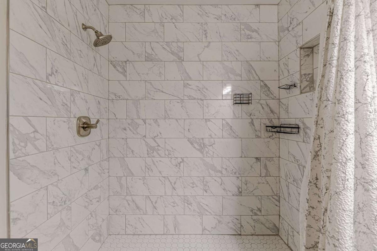 1395 Dennis Drive Decatur - 5