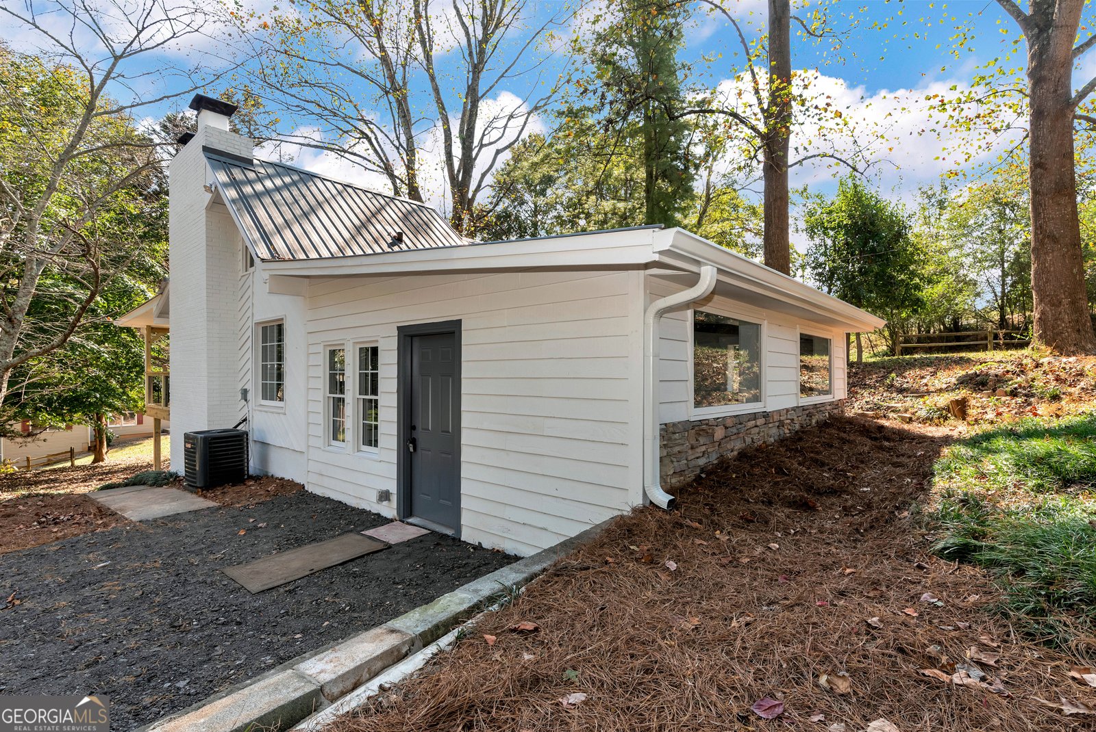 75 Lake Drive Dawsonville - 24