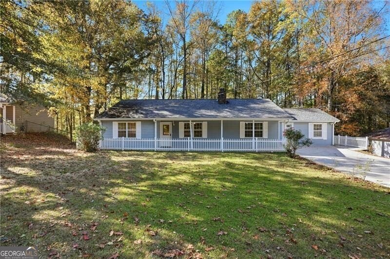 295 Fireside Way Fairburn - 1