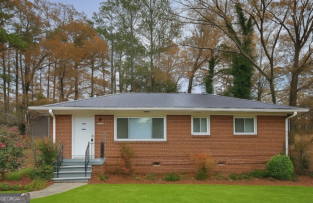 2842 Delowe Drive East Point - 1