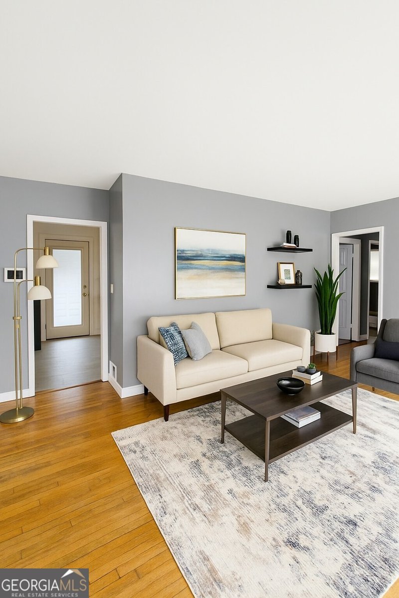 2842 Delowe Drive East Point - 4