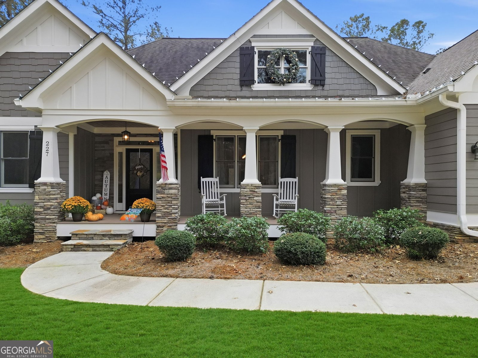 227 Wilshire Terrace White - 2