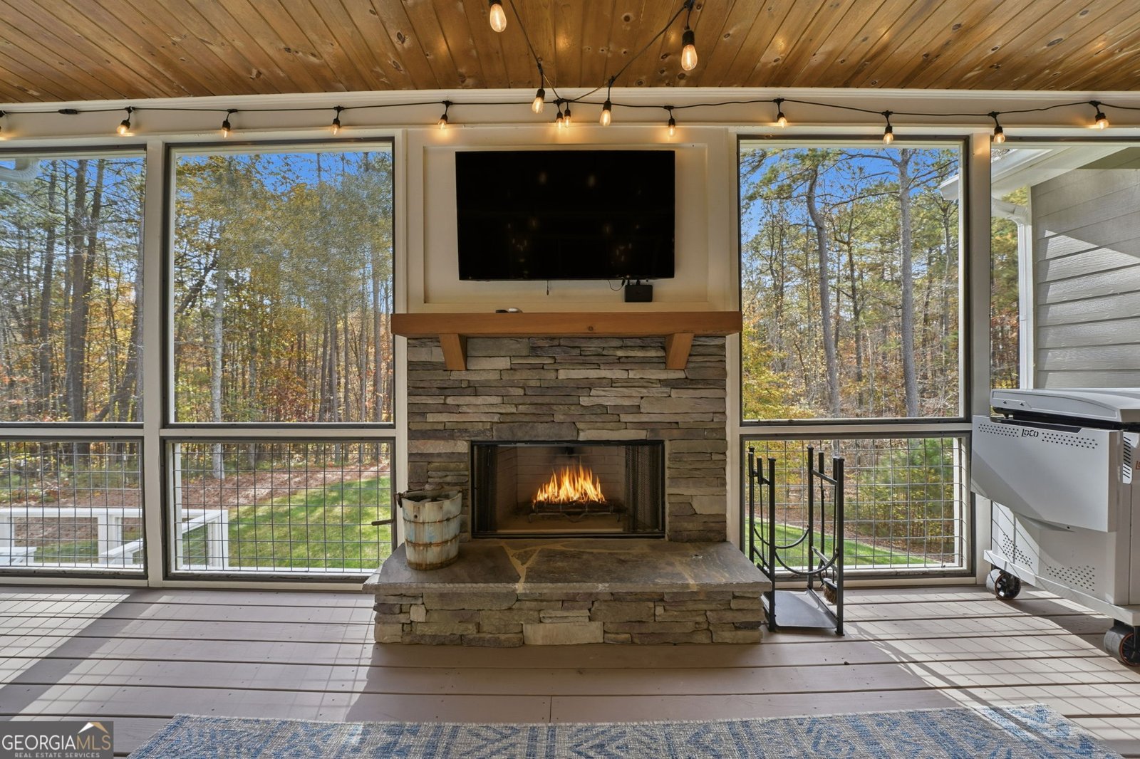 227 Wilshire Terrace White - 44