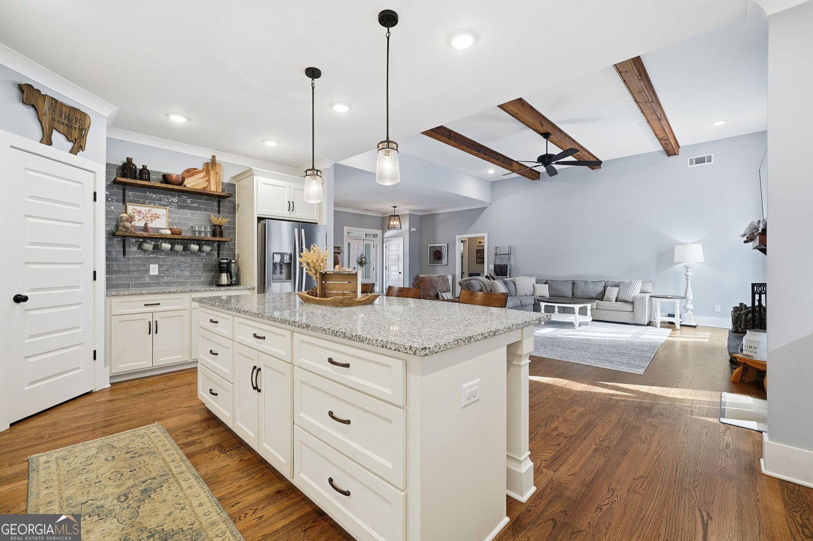 227 Wilshire Terrace White - 8