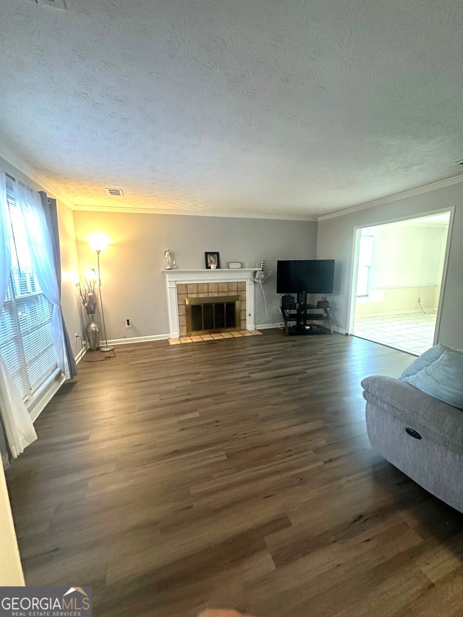 309 Windsor Walk Conyers - 13