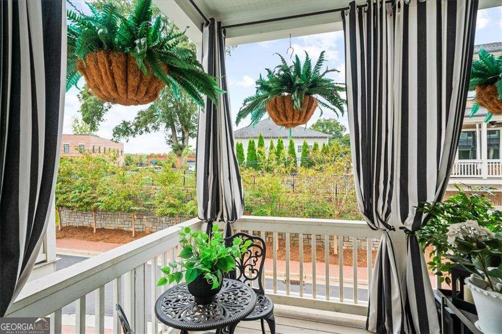 815 Maplewood Drive Roswell - 21