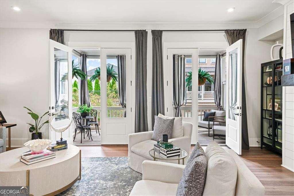 815 Maplewood Drive Roswell - 9