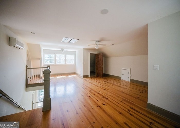 326 Fulton Road Tiger - 9