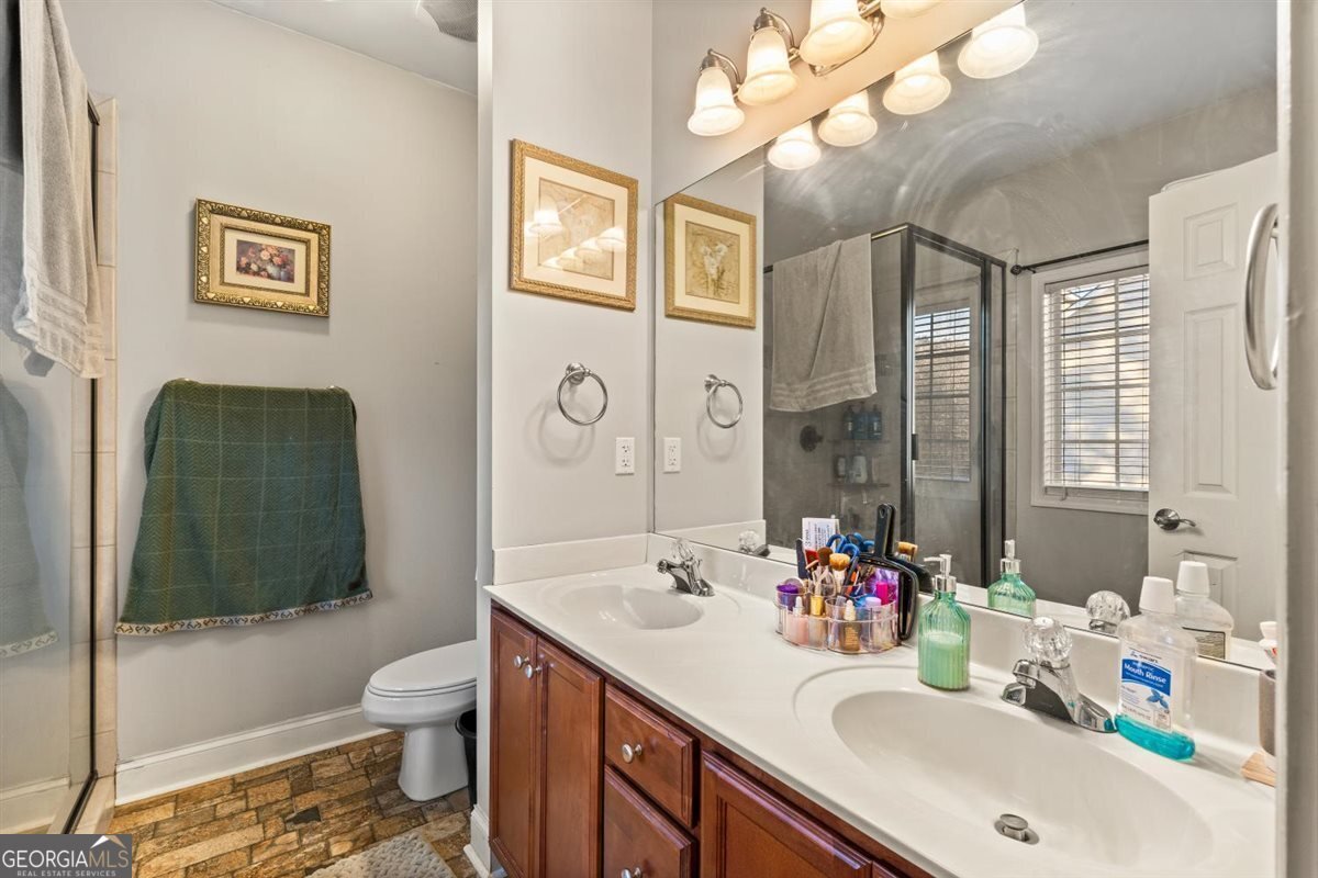 163 Alta Vista Drive Cleveland - 11