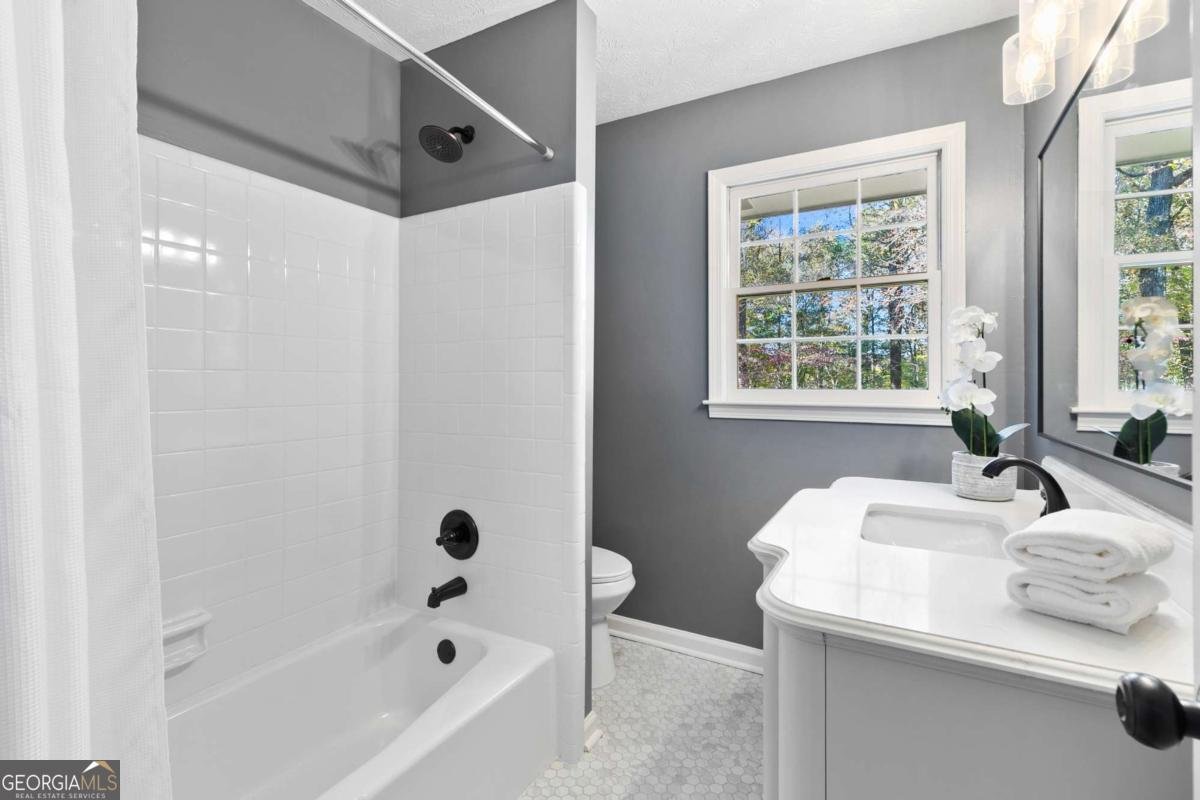 4879 Joy Lane Lilburn - 19