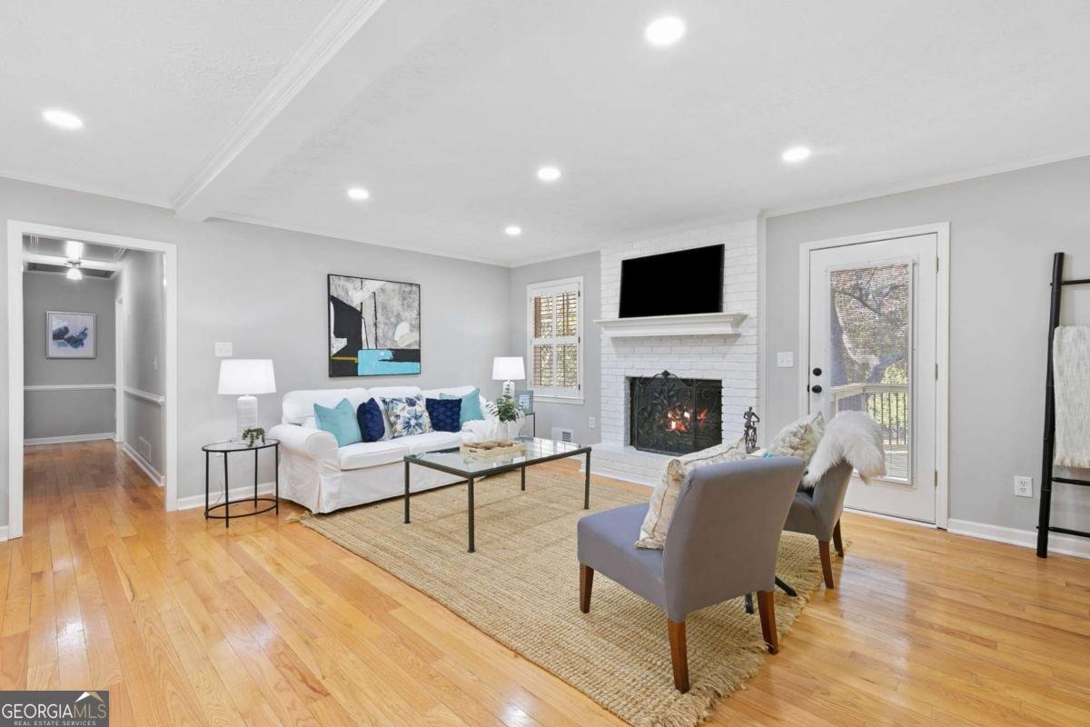 4879 Joy Lane Lilburn - 8