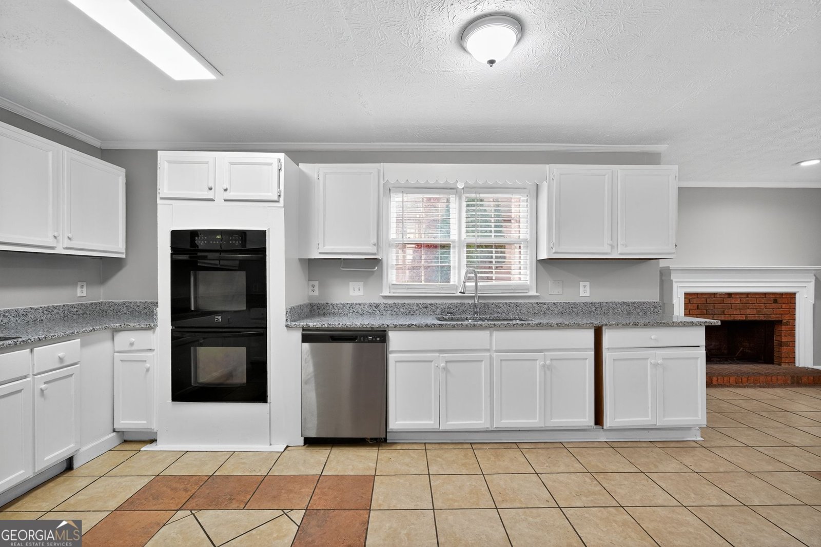 1406 Crooked Tree Circle Stone Mountain - 12