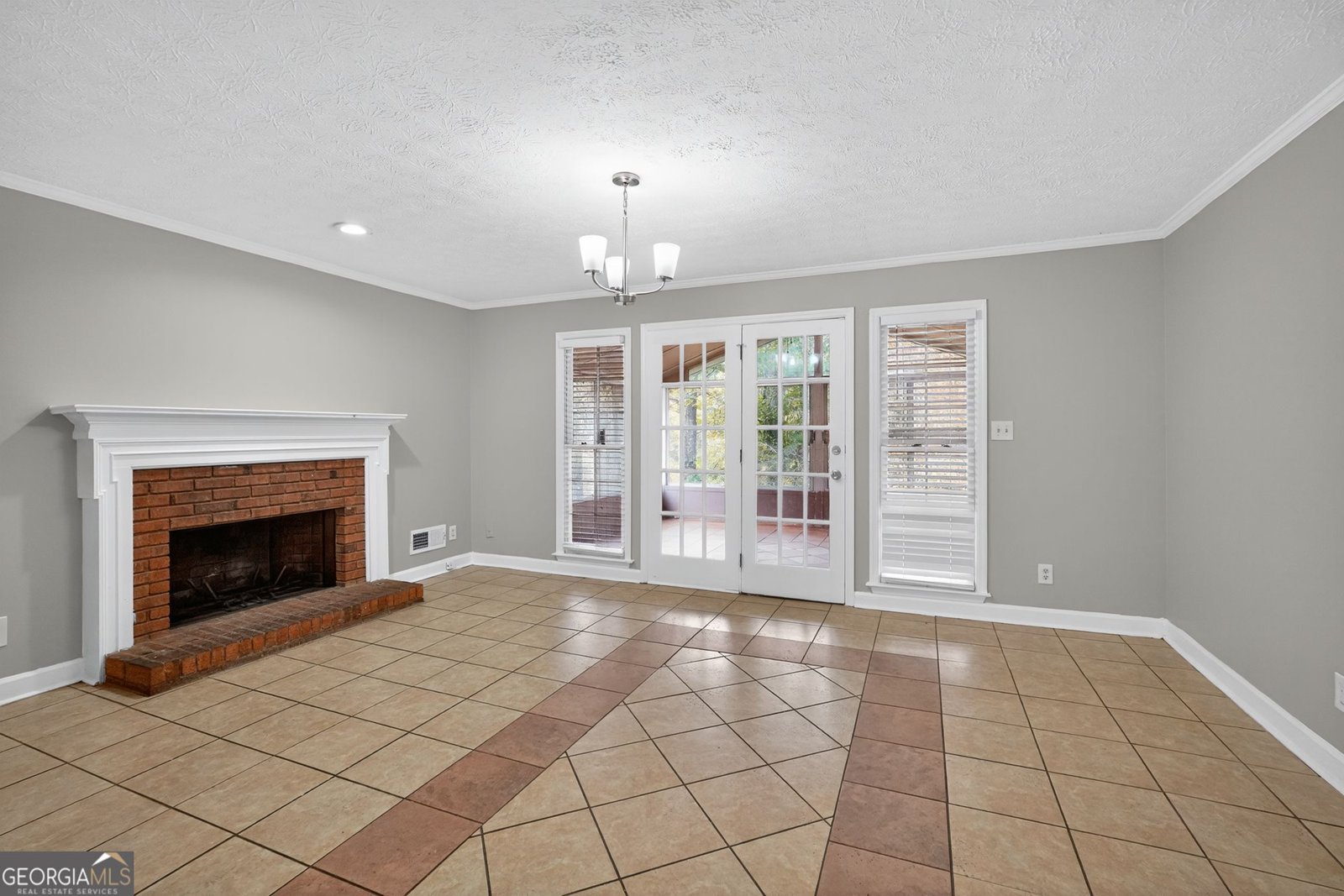 1406 Crooked Tree Circle Stone Mountain - 16