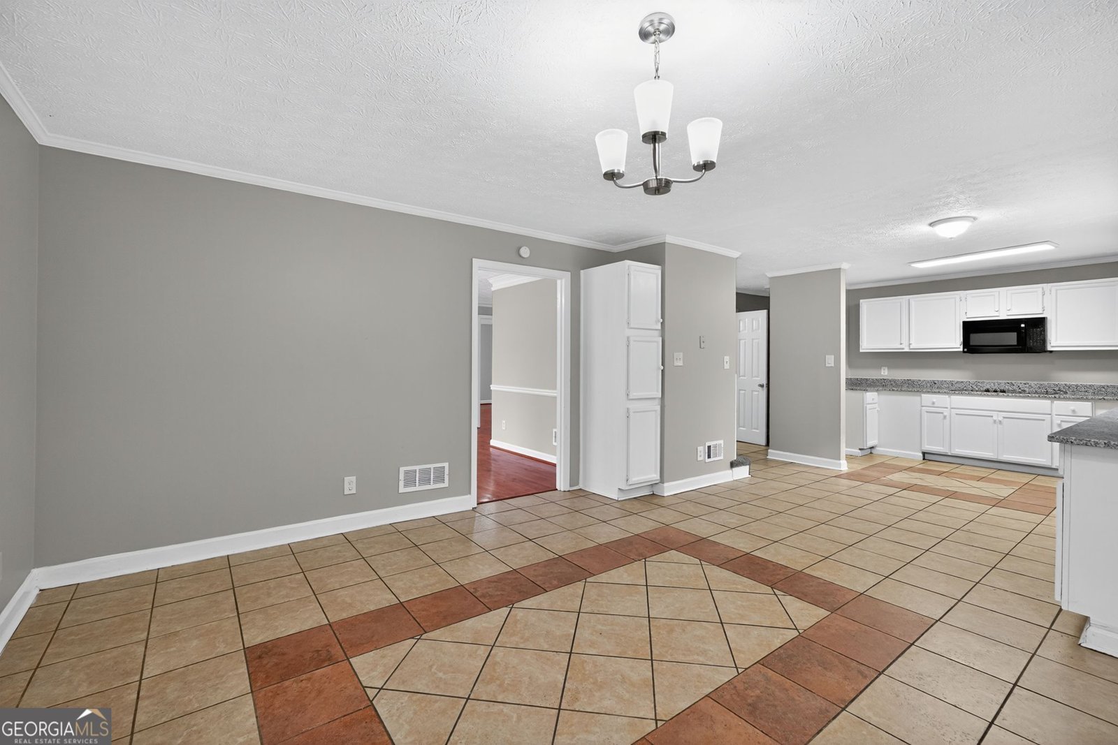 1406 Crooked Tree Circle Stone Mountain - 17