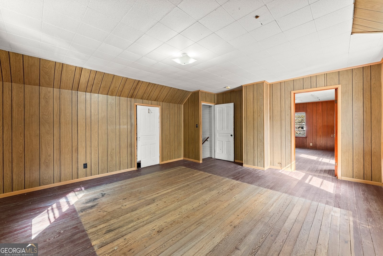 61 Myrtle Street Gainesville - 27