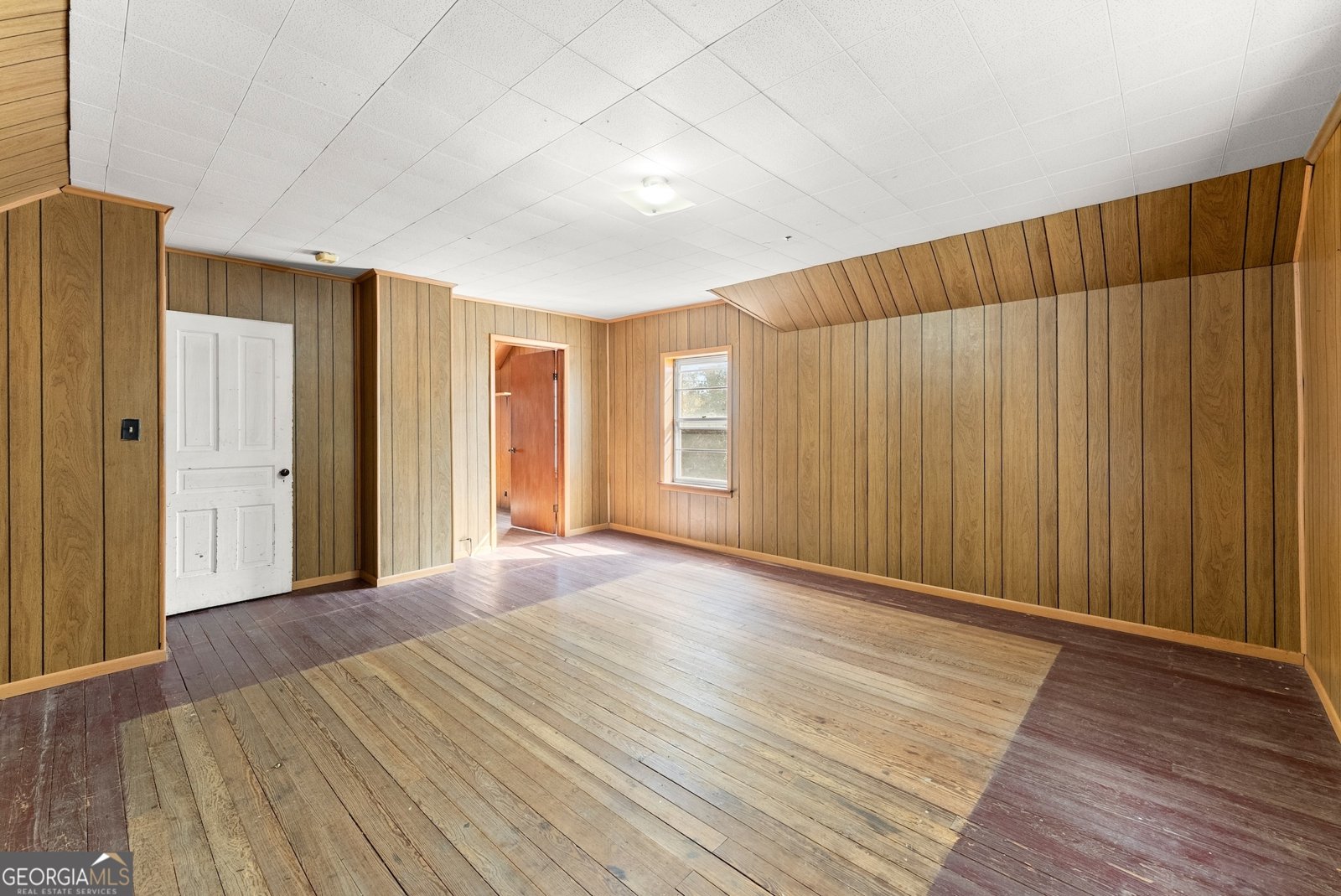 61 Myrtle Street Gainesville - 28