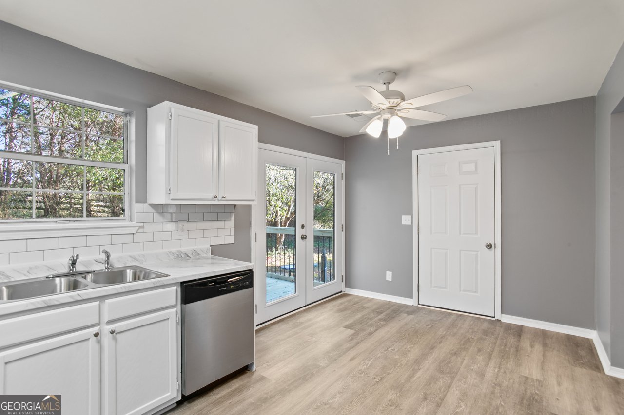 711 Evans Street Woodstock - 11