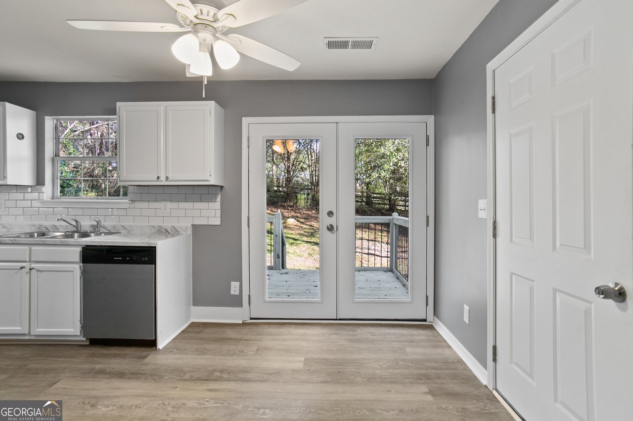 711 Evans Street Woodstock - 12