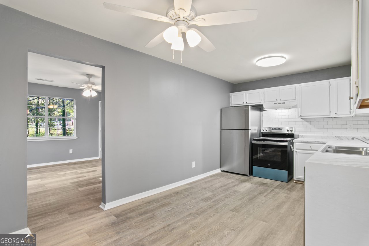 711 Evans Street Woodstock - 13