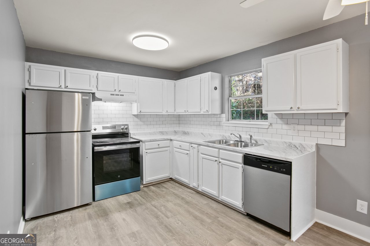 711 Evans Street Woodstock - 8