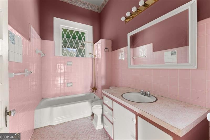 2140 BROAD Street Commerce - 14