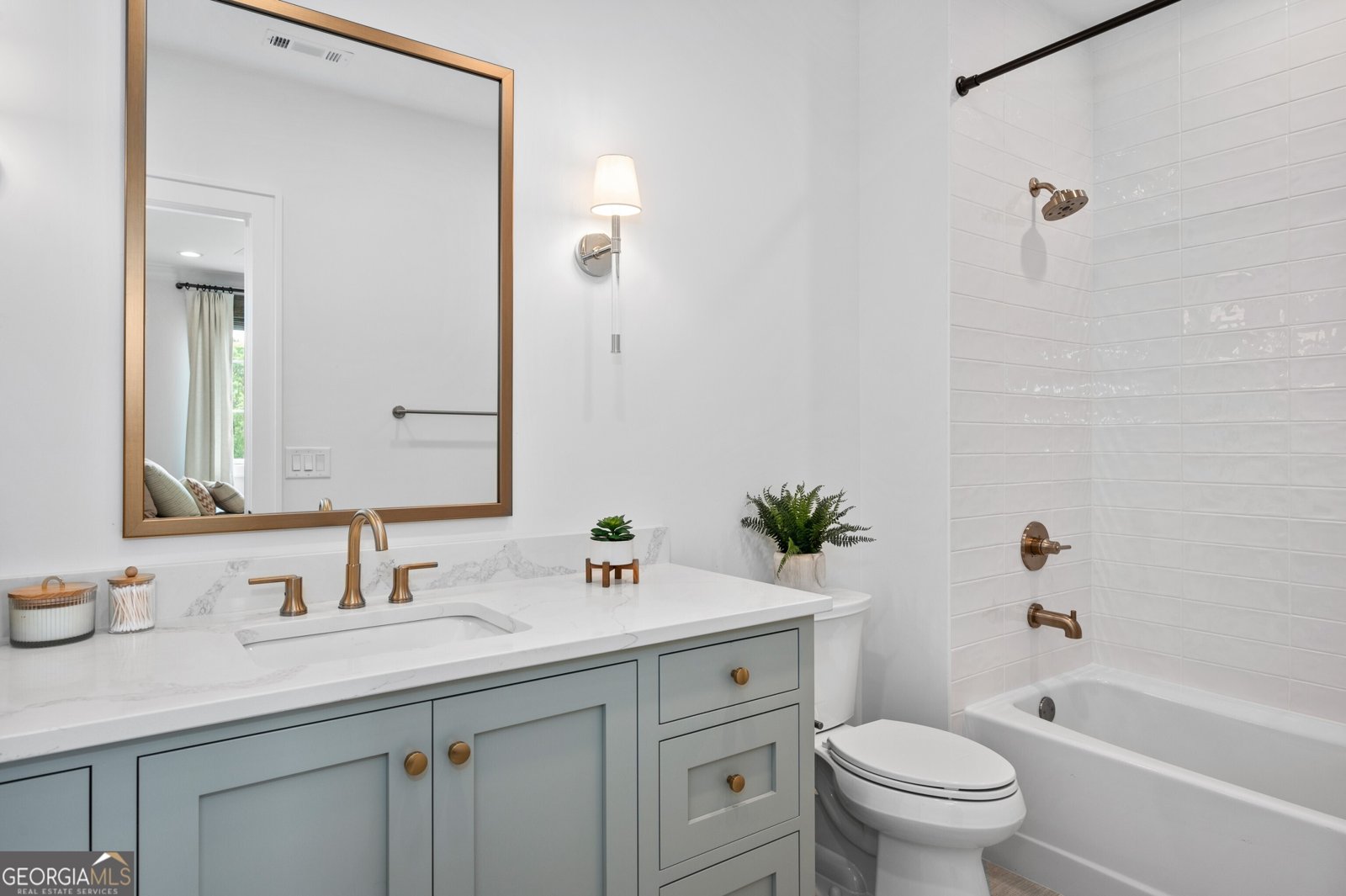 10155 Cedar Ridge Drive Milton - 27