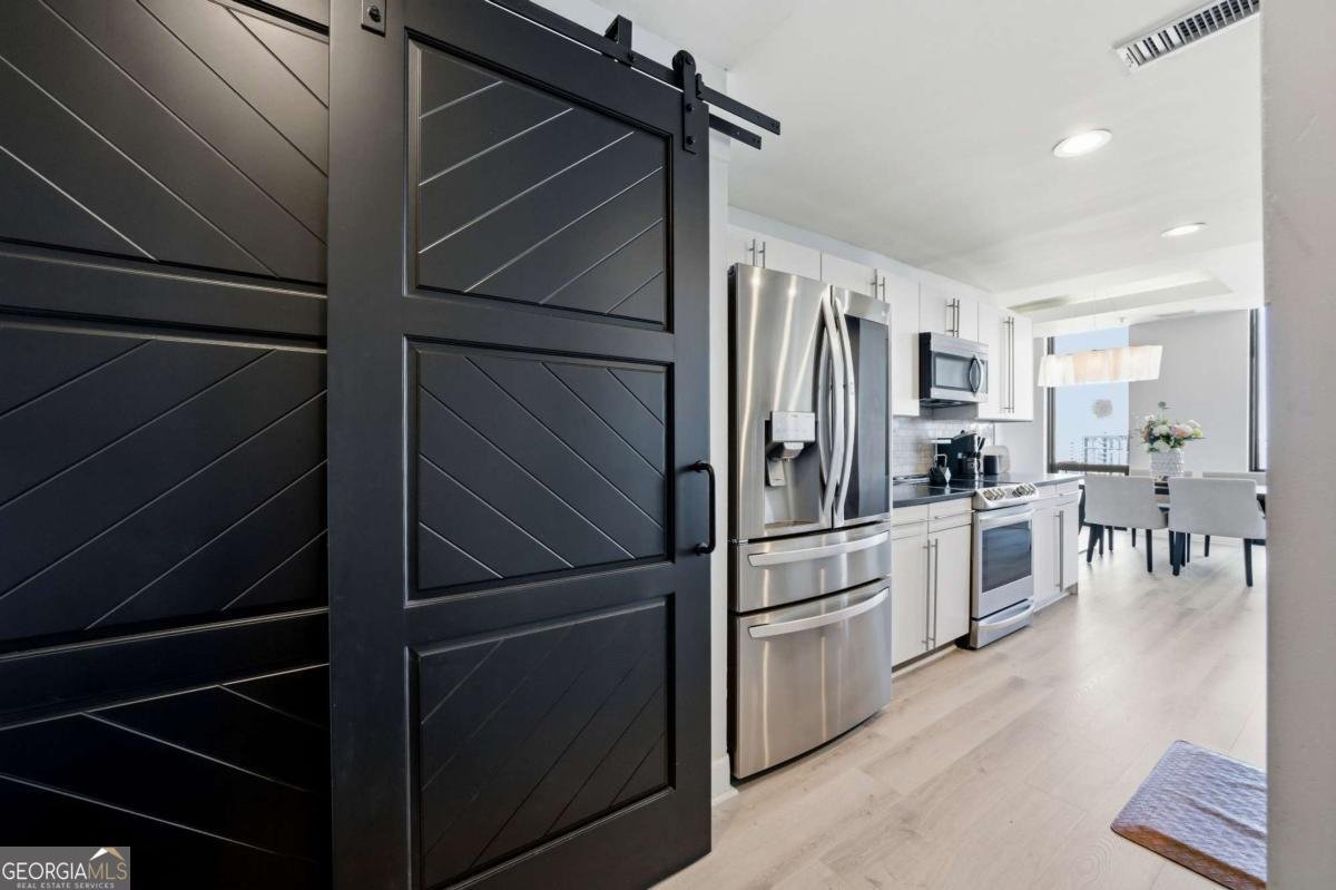 2870 Pharr Court South Atlanta - 10