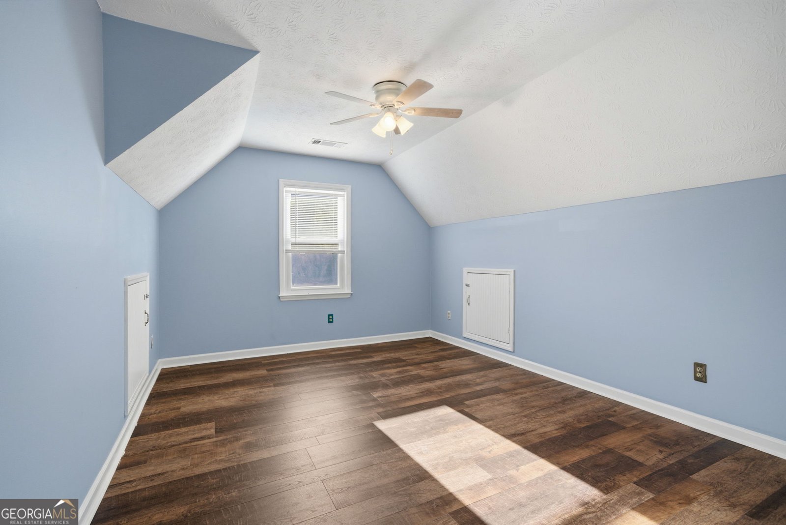 212 Shannon Drive Woodstock - 18