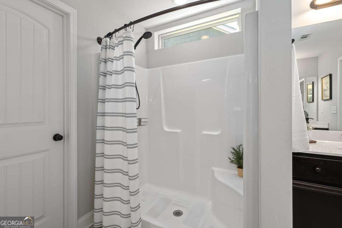 4612 Hidden Creek Drive Gainesville - 22