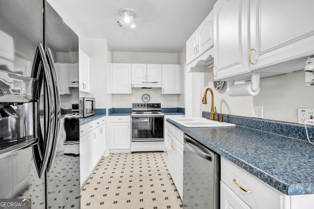 997 Highland Circle Conyers - 16