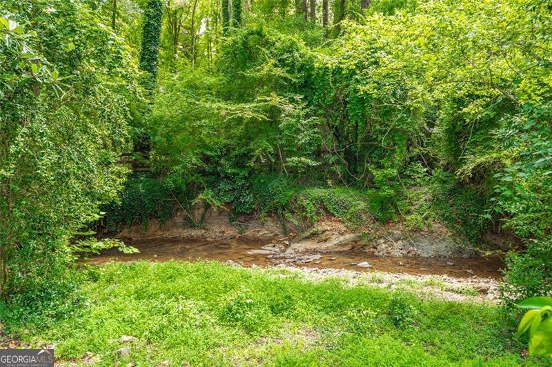 305 Brookwood Drive Marietta - 39