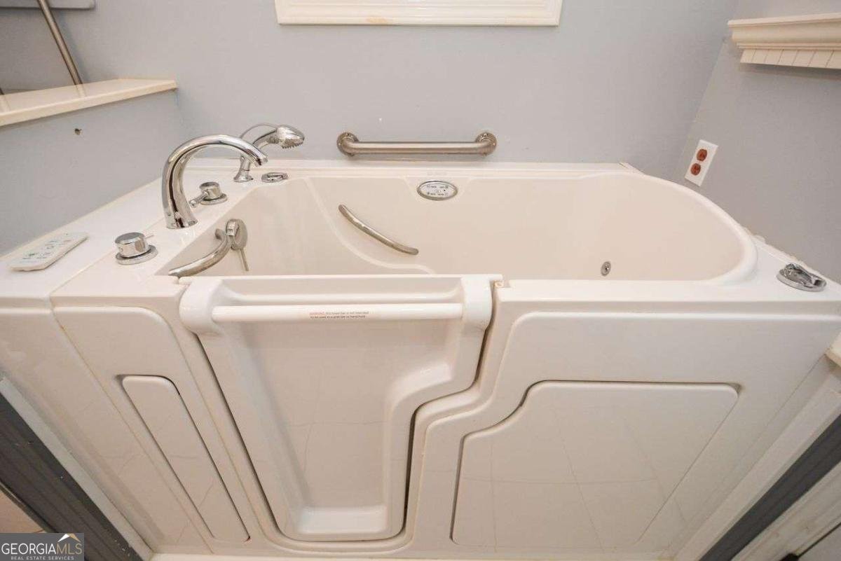 852 Hickory Drive Marietta - 40