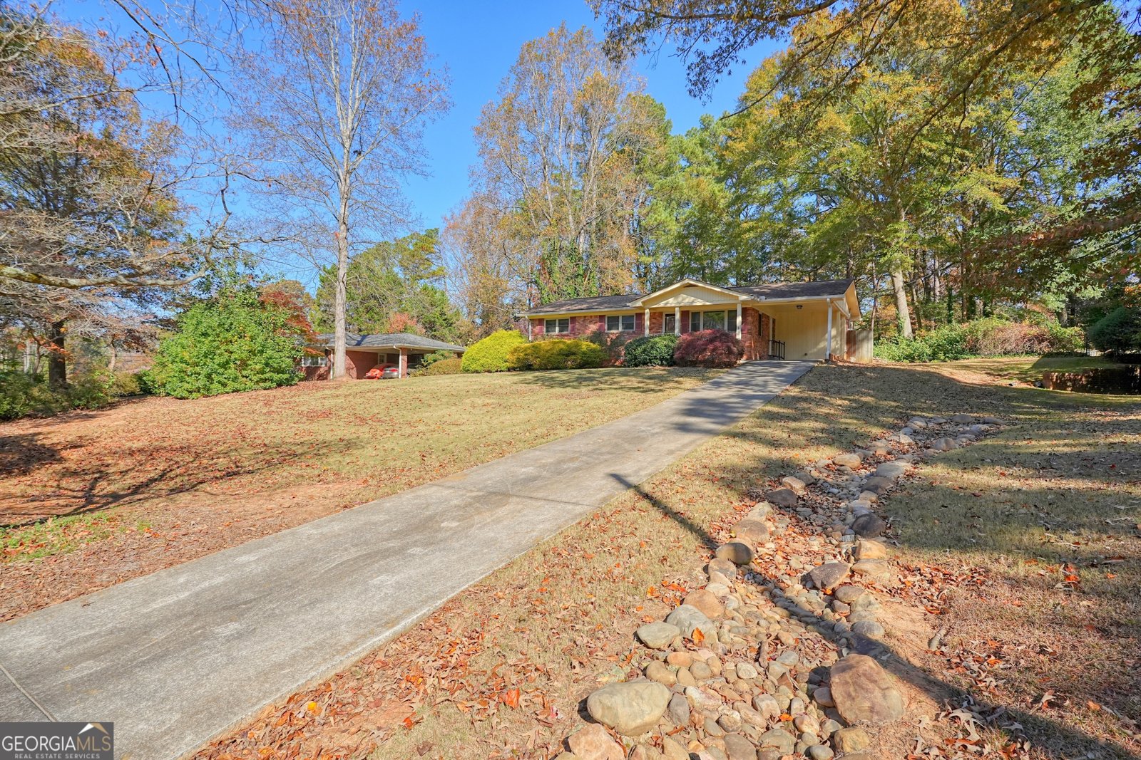 137 Douglas Drive Mableton - 2