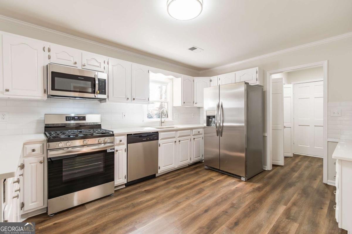 470 Battersea Drive Lawrenceville - 11