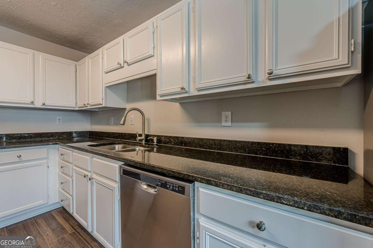 6614 Meadow Green Circle Peachtree Corners - 12