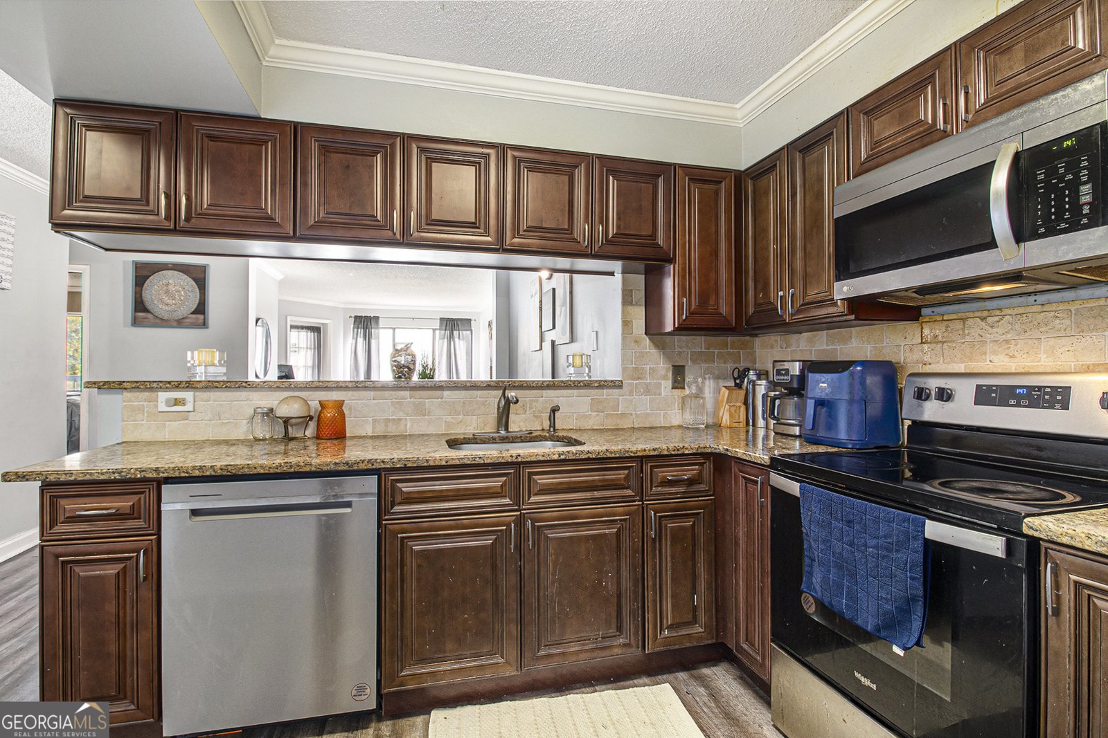 795 Hammond Drive Atlanta - 17